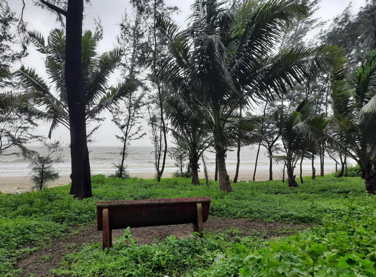 Seawoods Beach Hotel Dahanu Exterior foto